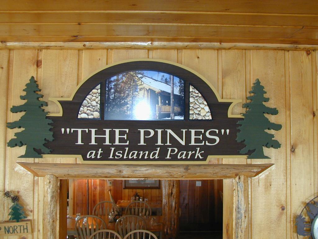 The Pines At Island Park Villa Exteriör bild